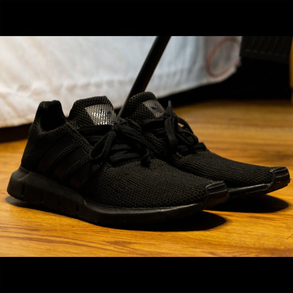 Adidas Swift Run Triple Black Size 9